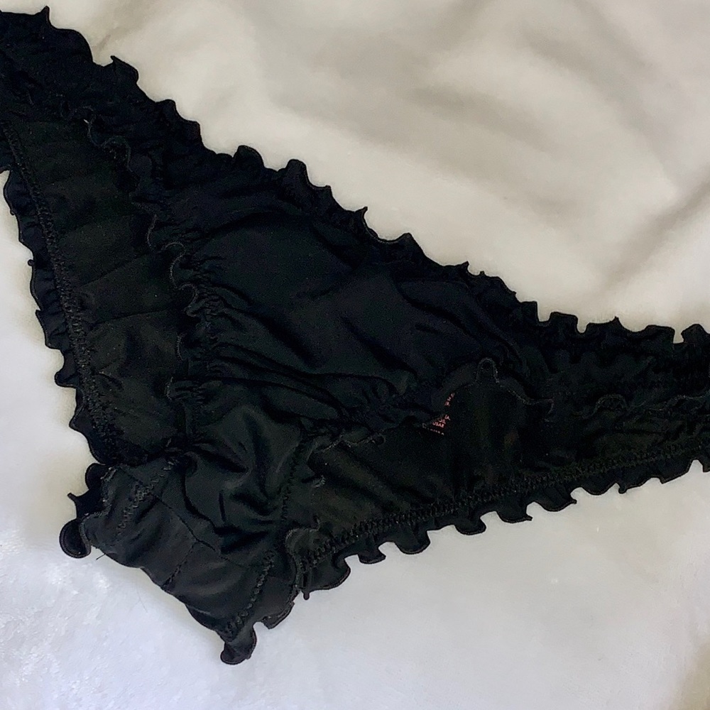 ***SOLD*** Ruffle Scrunch Bikini Bottom